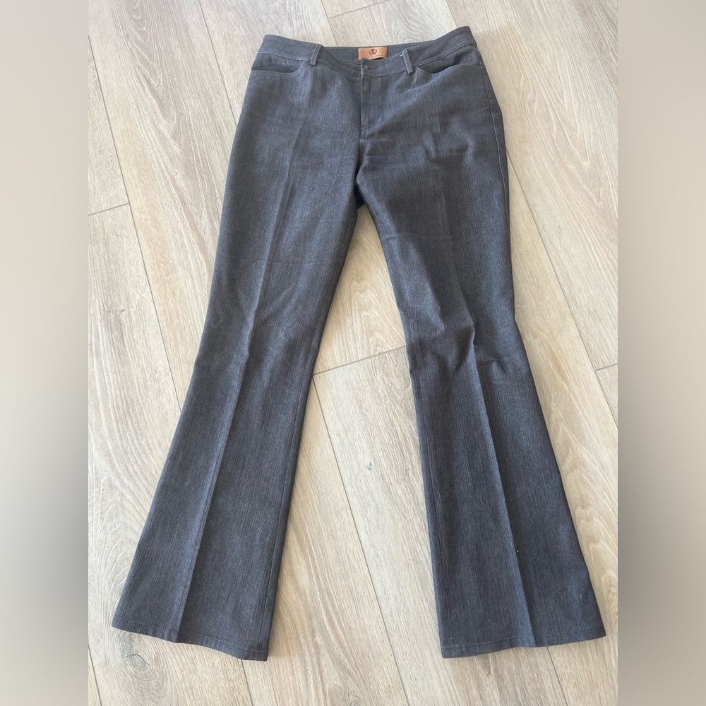 Dana Buchman Flare Jeans (size 8)